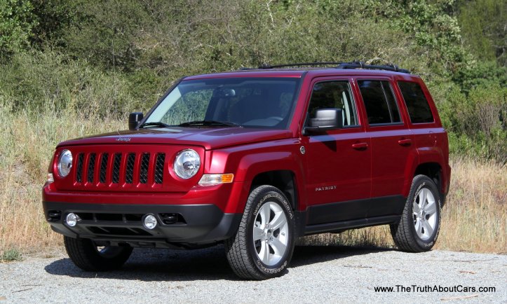 2012-Jeep-Patriot-Latitude-005